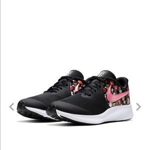 Girls Nike Star Runner Florsl